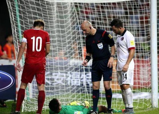  波鸿门将神勇扑救连连，力保球门不失守护平局果实