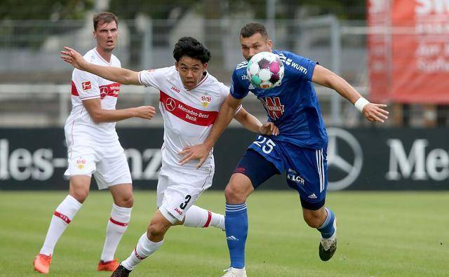  雷恩定位球战术显威击败斯特拉斯堡取三分